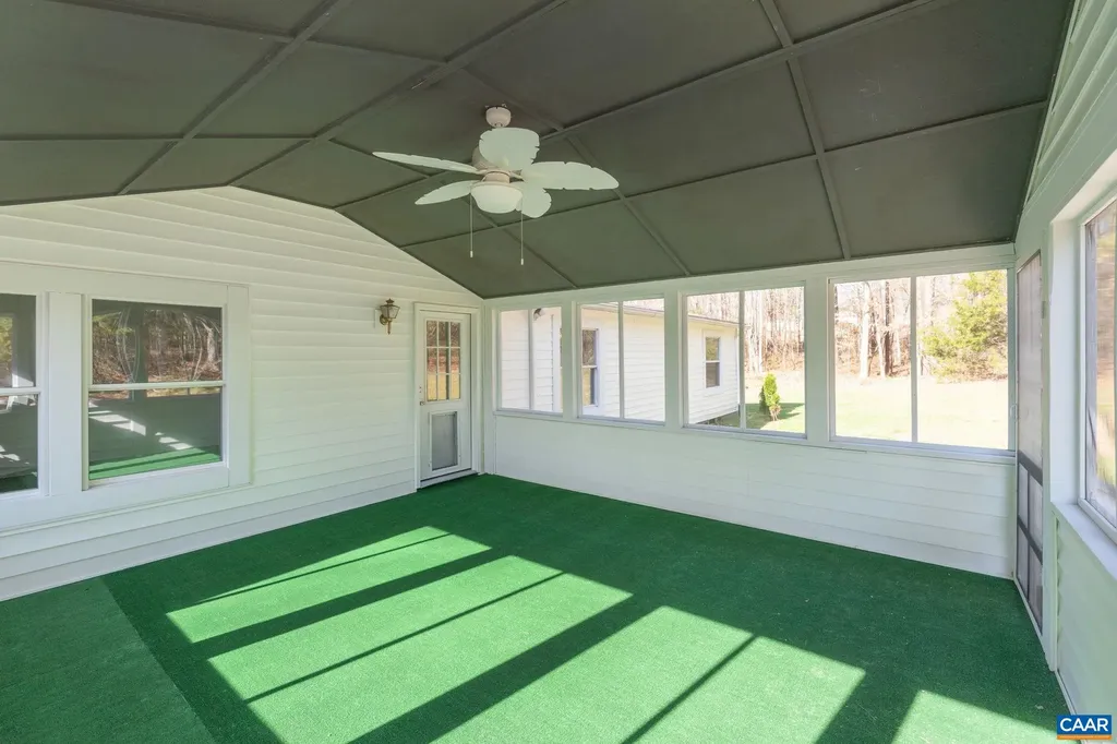 11527 Constitution Route S Scottsville VA 24590