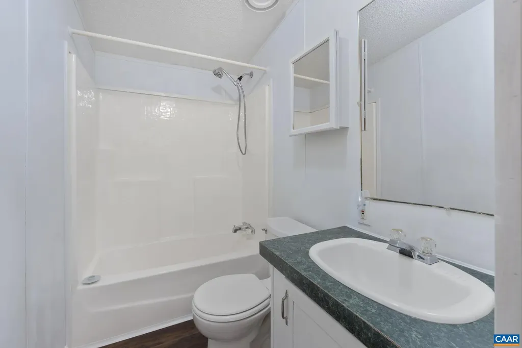 11527 Constitution Route S Scottsville VA 24590