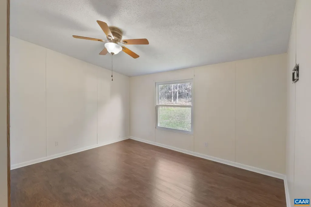 11527 Constitution Route S Scottsville VA 24590