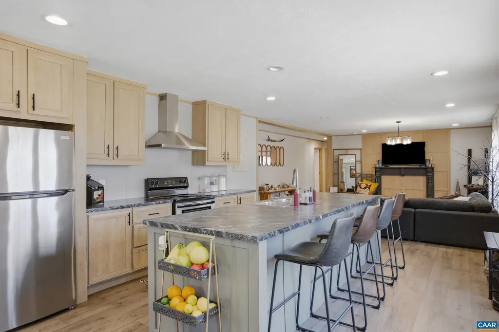 215 Bunnys Trail Louisa VA 23093