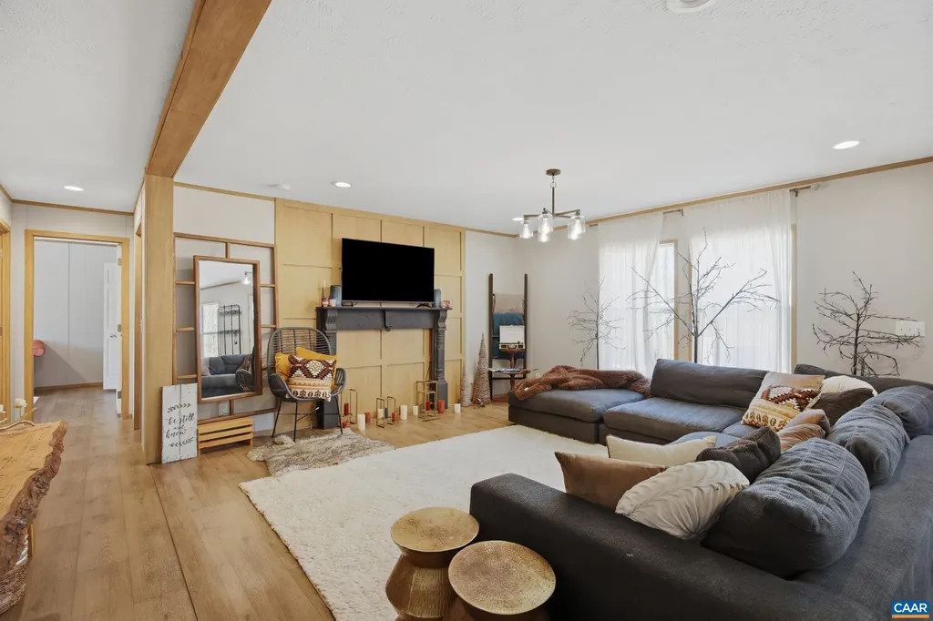 215 Bunnys Trail Louisa VA 23093