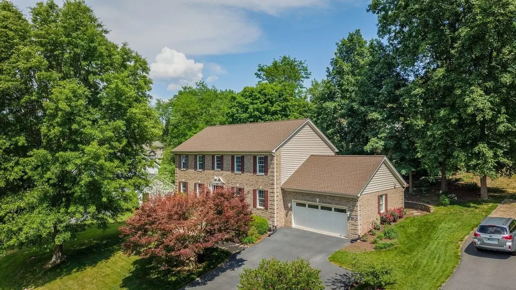 760 Confederacy Drive Penn Laird VA 22846