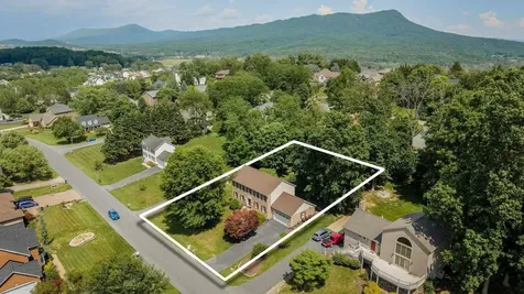 760 Confederacy Drive Penn Laird VA 22846