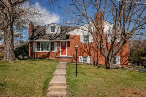 207 Burnley Drive Staunton VA 24401