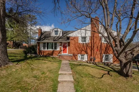 207 Burnley Drive Staunton VA 24401