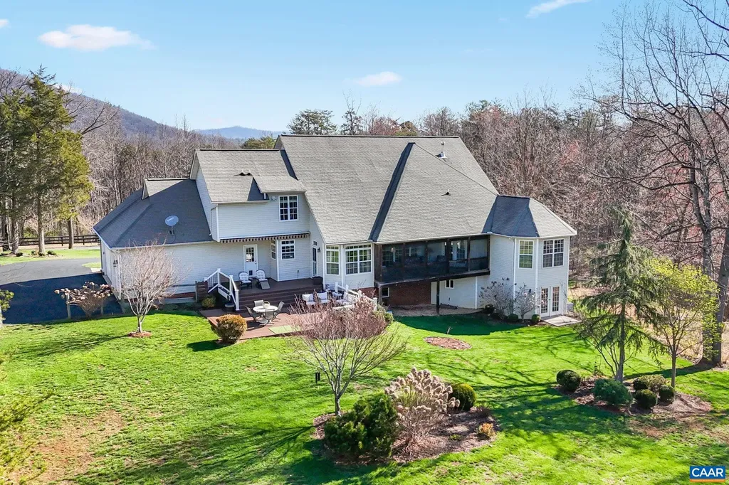 1309 Middle River Road Stanardsville VA 22973