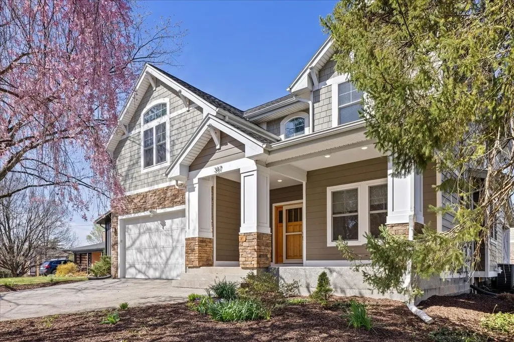 387 Monticello Avenue Harrisonburg VA 22801