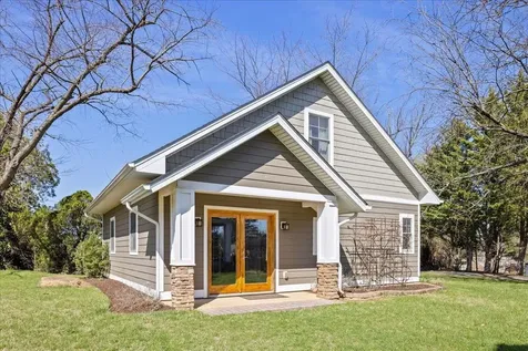 387 Monticello Avenue Harrisonburg VA 22801