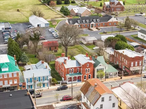 9400 Congress Street S New Market VA 22844