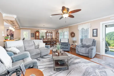 875 Campbells Hollow Road Middlebrook VA 24459