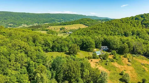 875 Campbells Hollow Road Middlebrook VA 24459