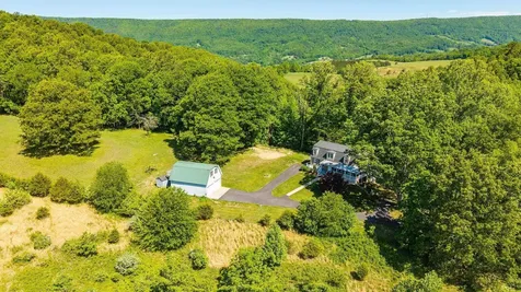 875 Campbells Hollow Road Middlebrook VA 24459