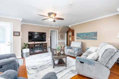 875 Campbells Hollow Road Middlebrook VA 24459