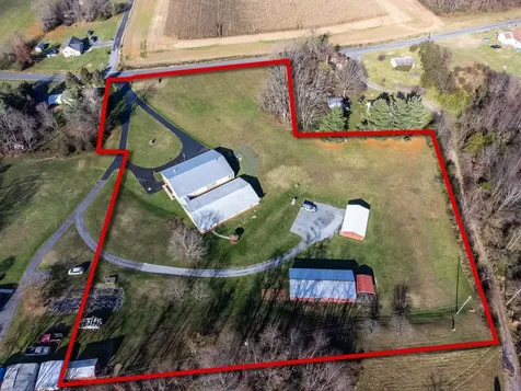 8 Rainbow Lane Waynesboro VA 22980