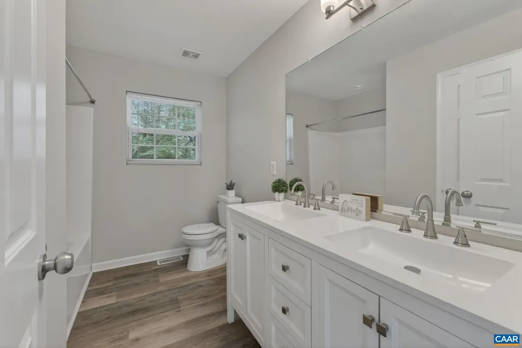 8 Jennings Drive Palmyra VA 22963