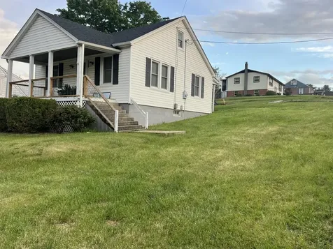 2016 Poplar Street Staunton VA 24401