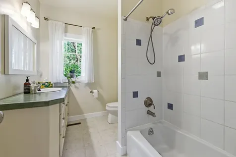 801 Woodside Drive Rileyville VA 22650