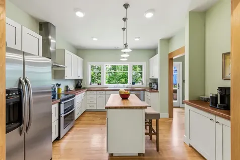 801 Woodside Drive Rileyville VA 22650