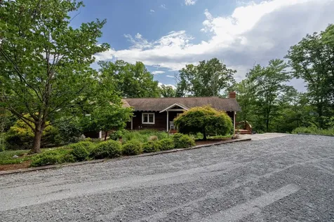 801 Woodside Drive Rileyville VA 22650