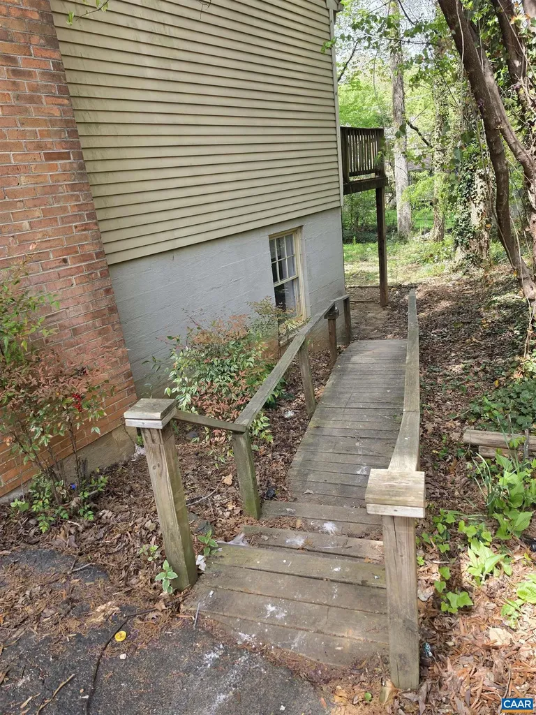 1506 Trailridge Road Charlottesville VA 22903