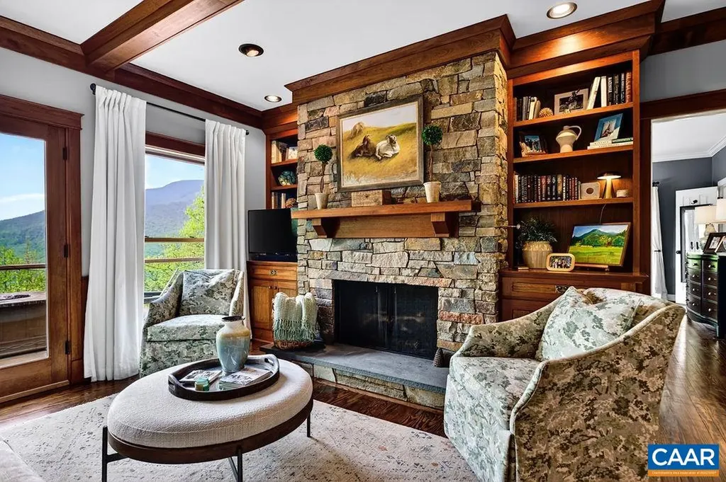1059 Bryant Mountain Road Roseland VA 22967