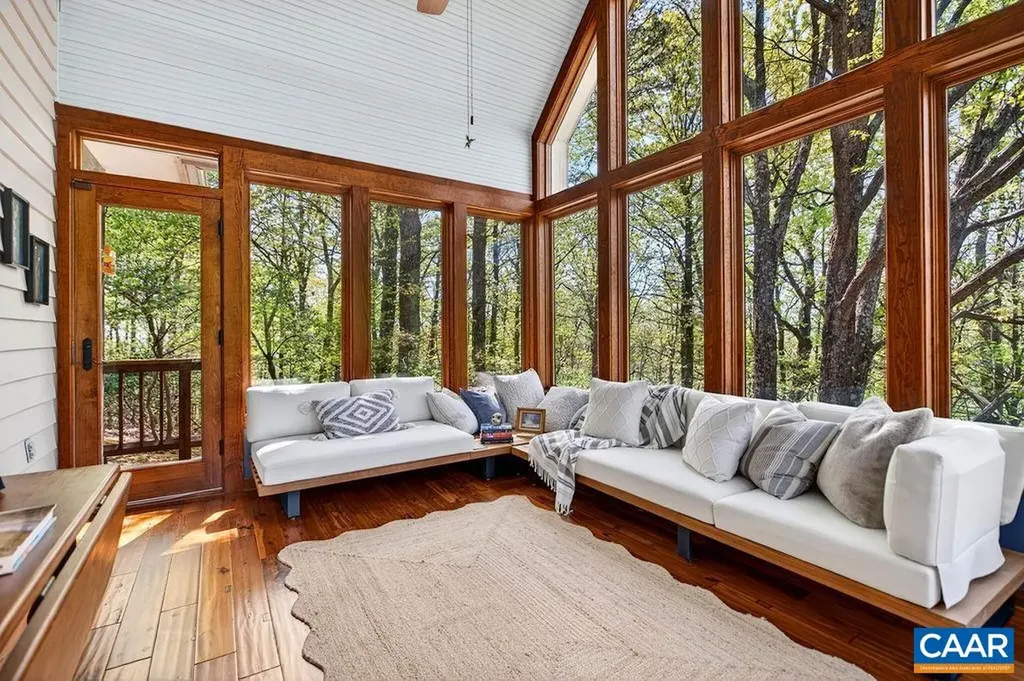 1059 Bryant Mountain Road Roseland VA 22967