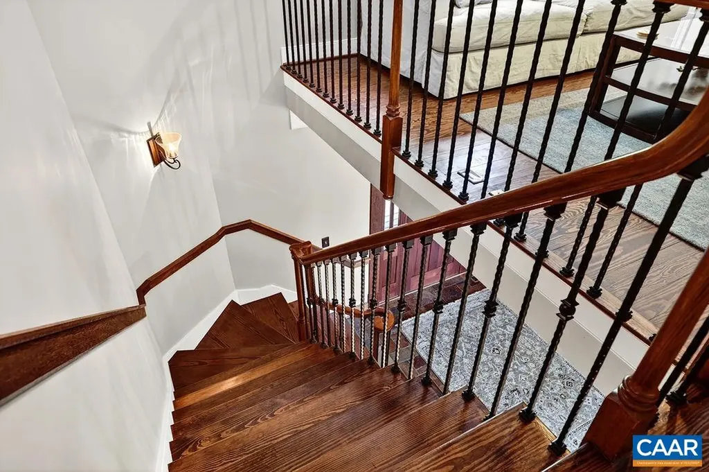 1059 Bryant Mountain Road Roseland VA 22967