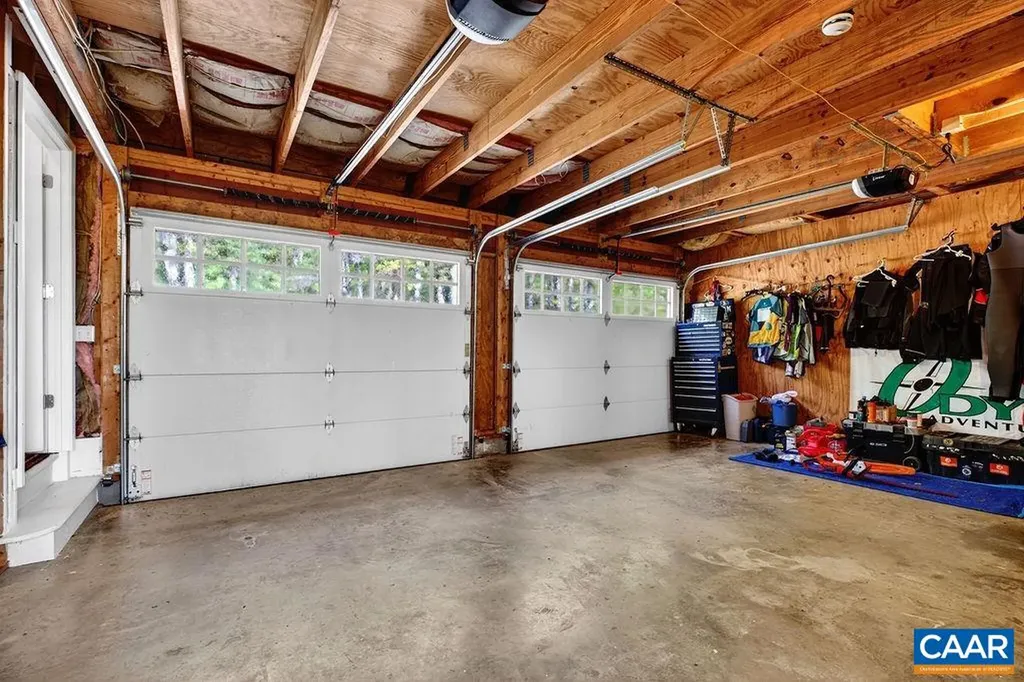 1059 Bryant Mountain Road Roseland VA 22967