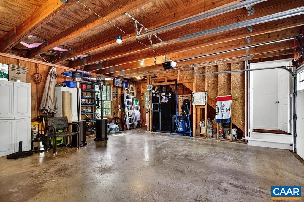 1059 Bryant Mountain Road Roseland VA 22967