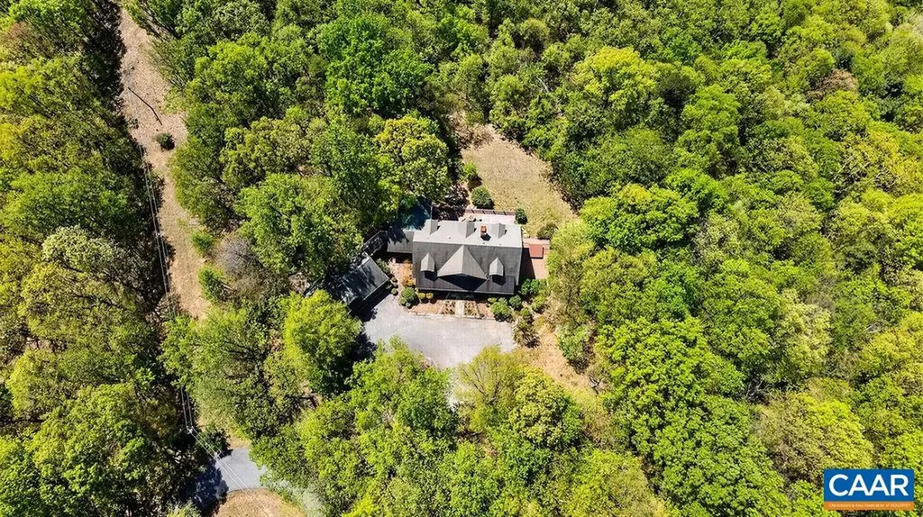 1059 Bryant Mountain Road Roseland VA 22967