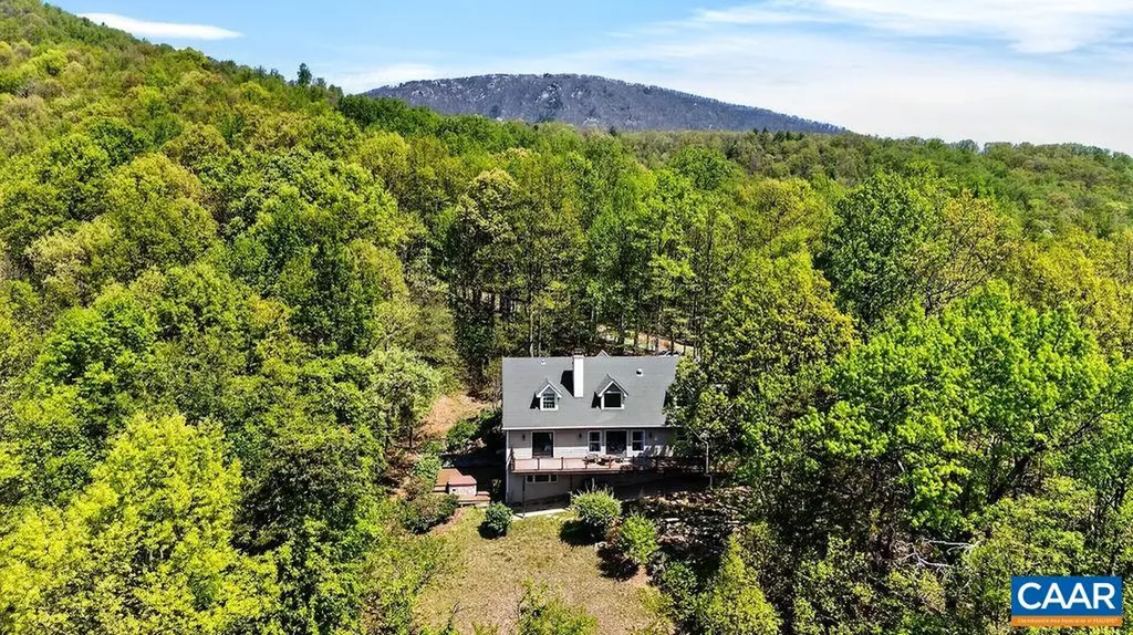 1059 Bryant Mountain Road Roseland VA 22967