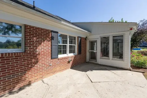 1270 Nova Drive Waynesboro VA 22980
