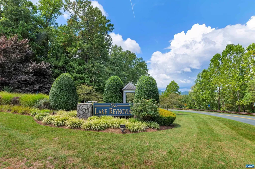 1557 Primrose Lane Charlottesville VA 22902