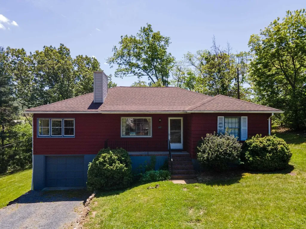 117 Grove Avenue Edinburg VA 22824