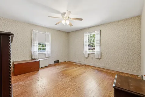 117 Grove Avenue Edinburg VA 22824
