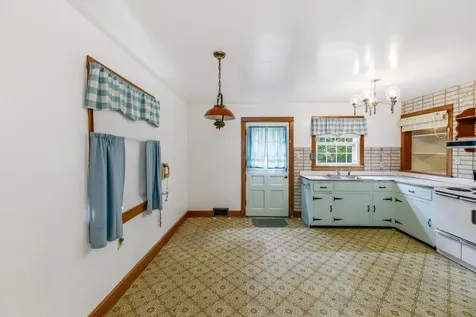 117 Grove Avenue Edinburg VA 22824