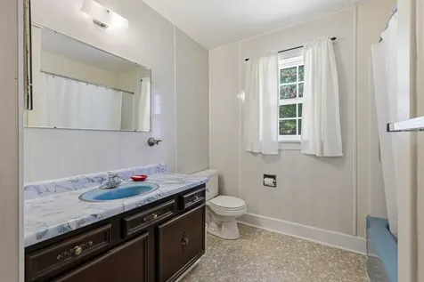 117 Grove Avenue Edinburg VA 22824