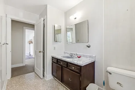 117 Grove Avenue Edinburg VA 22824