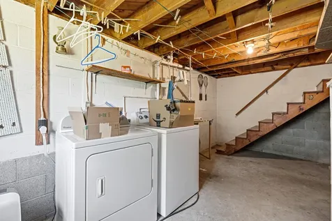 117 Grove Avenue Edinburg VA 22824