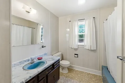 117 Grove Avenue Edinburg VA 22824