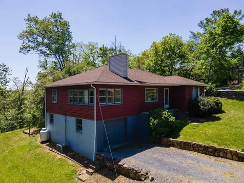 117 Grove Avenue Edinburg VA 22824