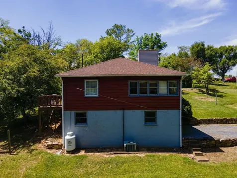 117 Grove Avenue Edinburg VA 22824