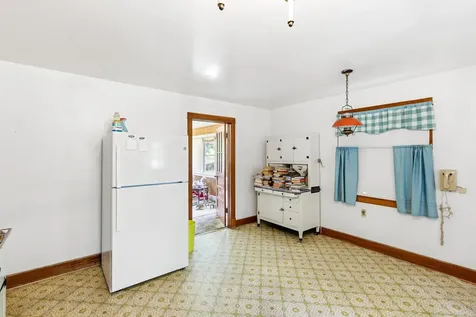 117 Grove Avenue Edinburg VA 22824