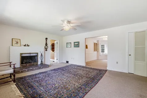 117 Grove Avenue Edinburg VA 22824