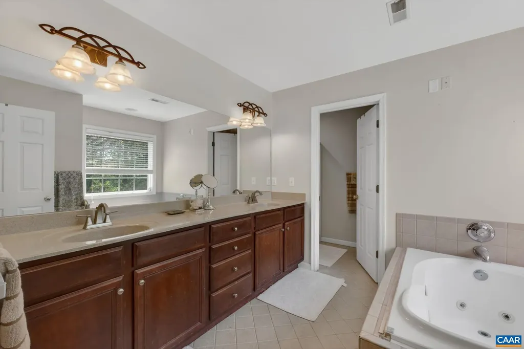 459 Jefferson Drive Palmyra VA 22963