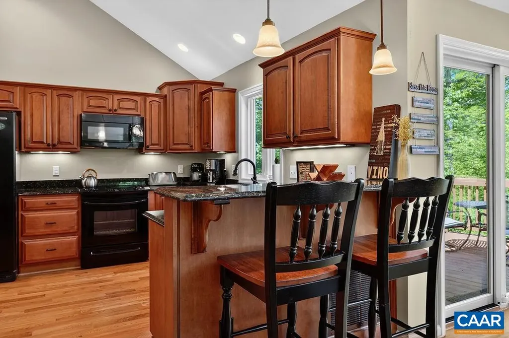 168 Shamokin Springs Trail Roseland VA 22967