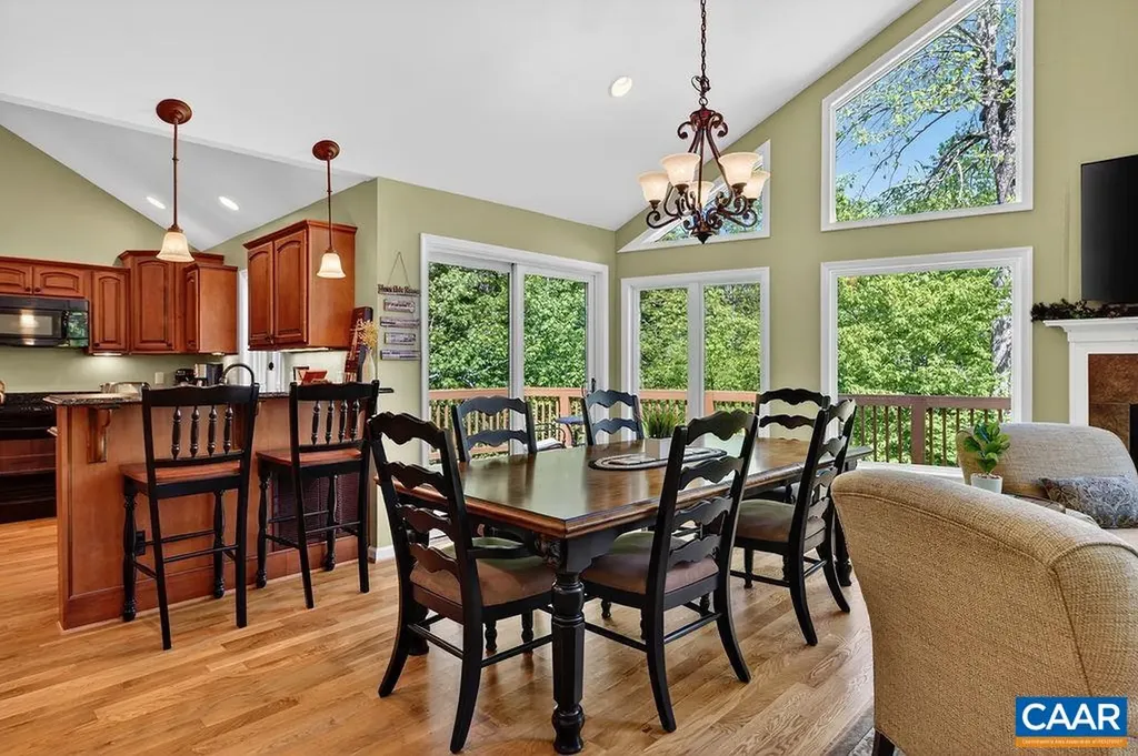 168 Shamokin Springs Trail Roseland VA 22967