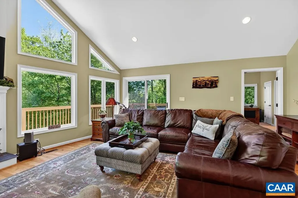 168 Shamokin Springs Trail Roseland VA 22967