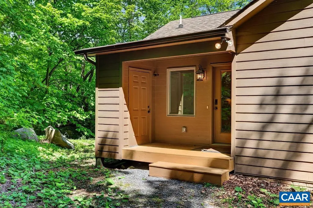 168 Shamokin Springs Trail Roseland VA 22967