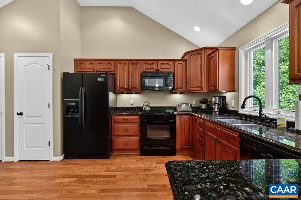 168 Shamokin Springs Trail Roseland VA 22967